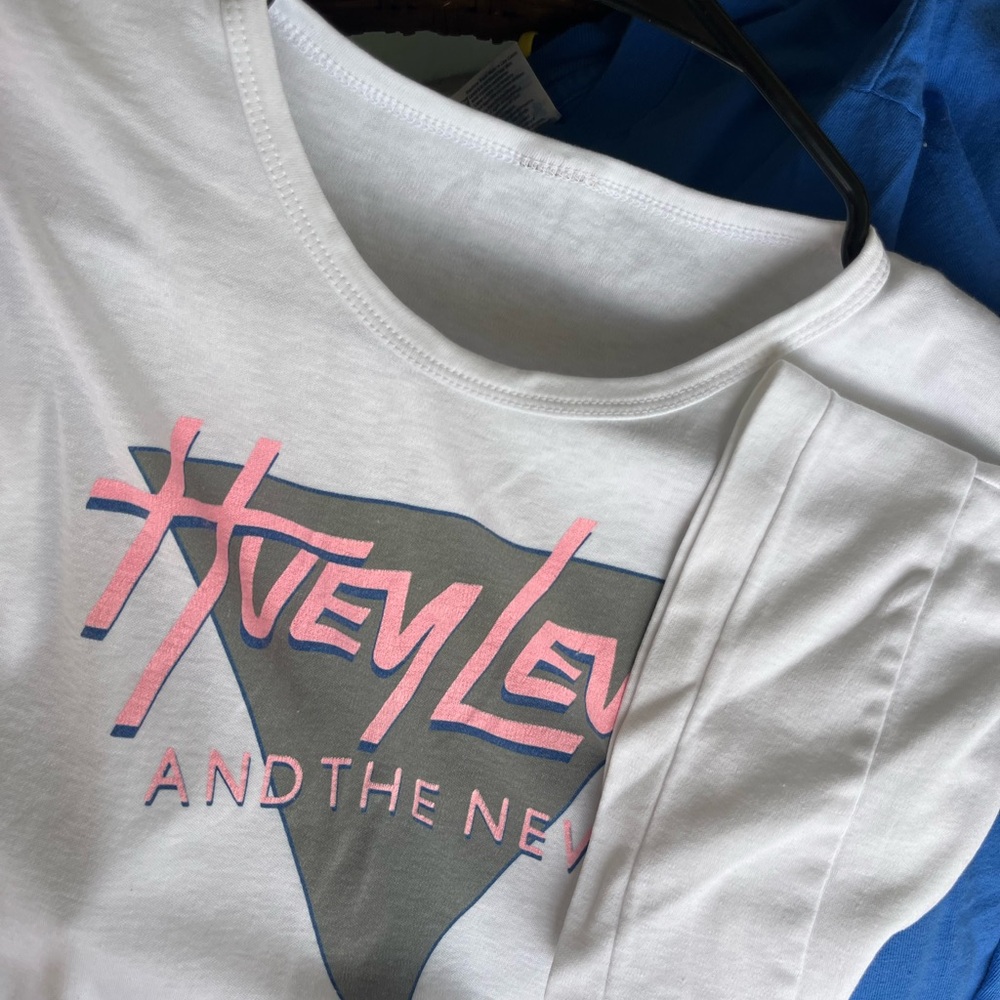 Vintage 80s Huey Lewis And The News T-shirt Medium - Picture 2 of 3